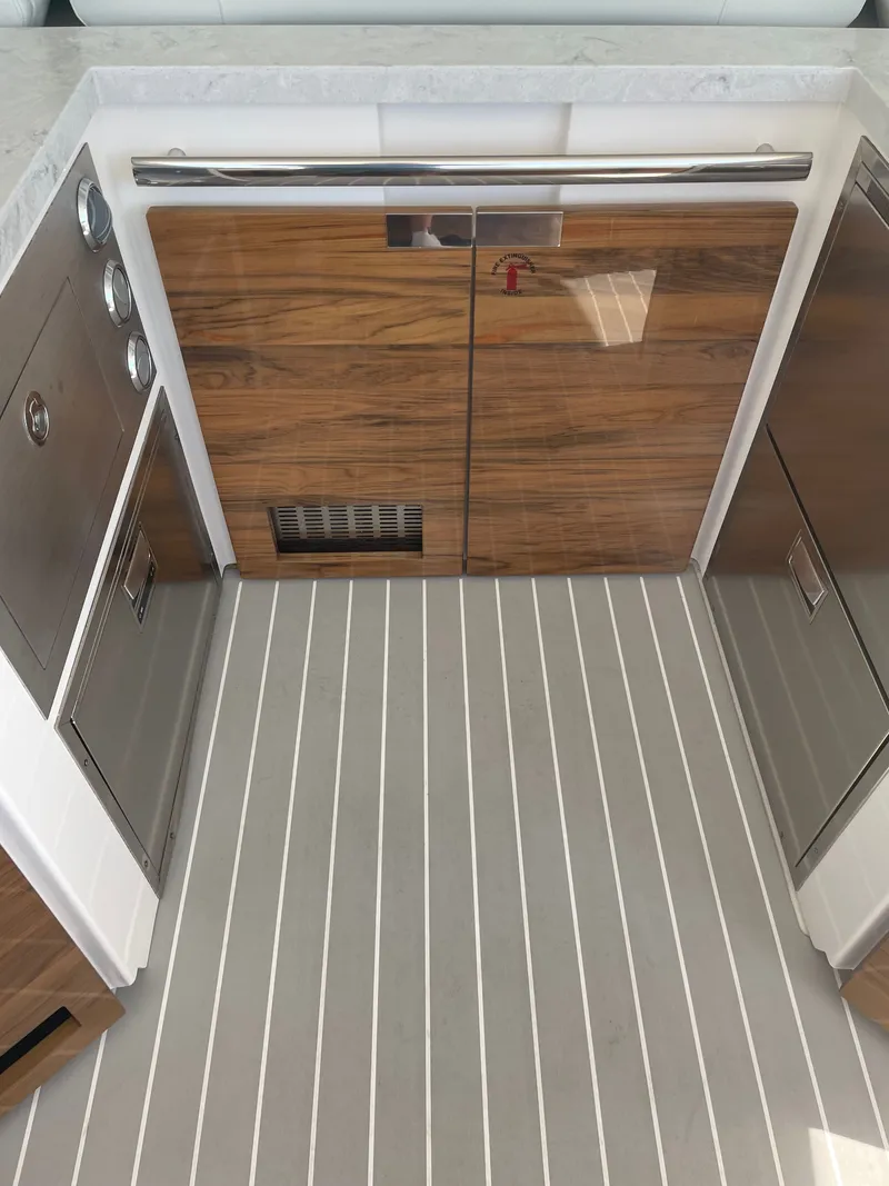 Slide: The Image of Tiara 48 LS 2024 - 55