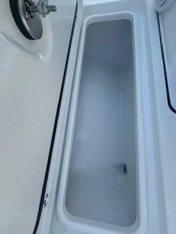 Slide: The Image of Sportsman Heritage 261 Center Console 2026 - 47