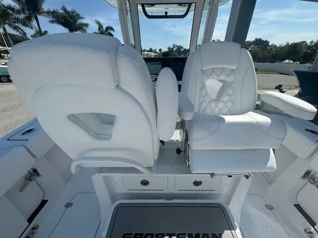 Slide: The Image of Sportsman Heritage 261 Center Console 2026 - 51