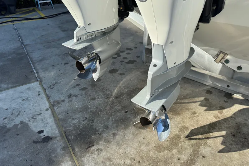 Slide: The Image of Outboard motors of 2023 Formula 400 Super Sport Crossover on a concrete surface. - 22