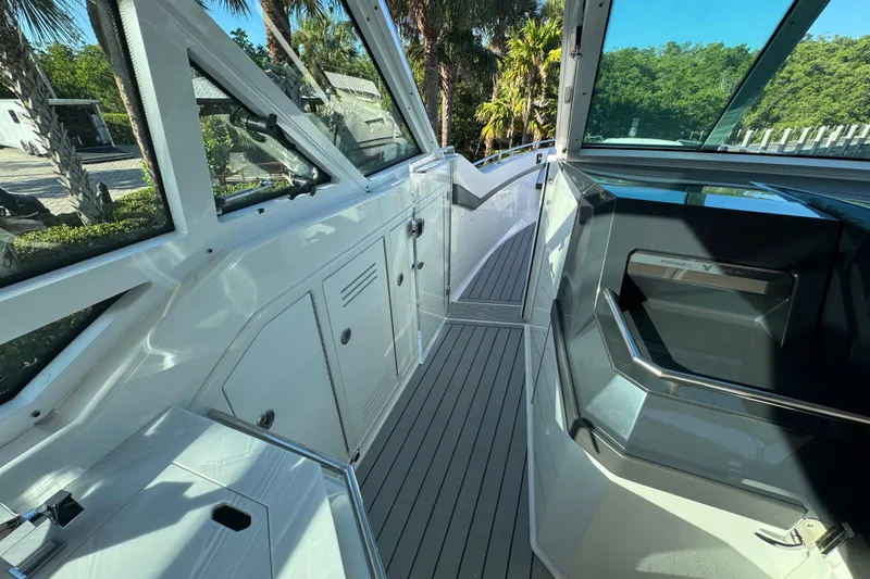 Slide: The Image of 2023 Formula 400 Super Sport Crossover boat interior with sleek design and modern features. - 44