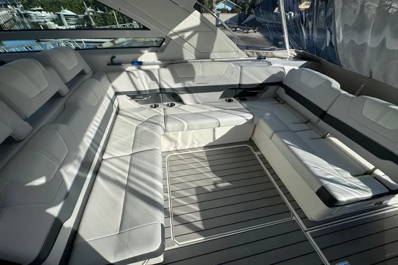 Slide: The Image of Luxurious seating area on 2023 Formula 400 Super Sport Crossover yacht. - 52