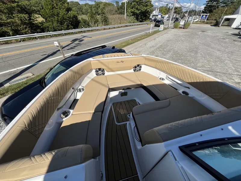 Slide: The Image of Sea Ray SDX 250 Outboard 2026 - 13