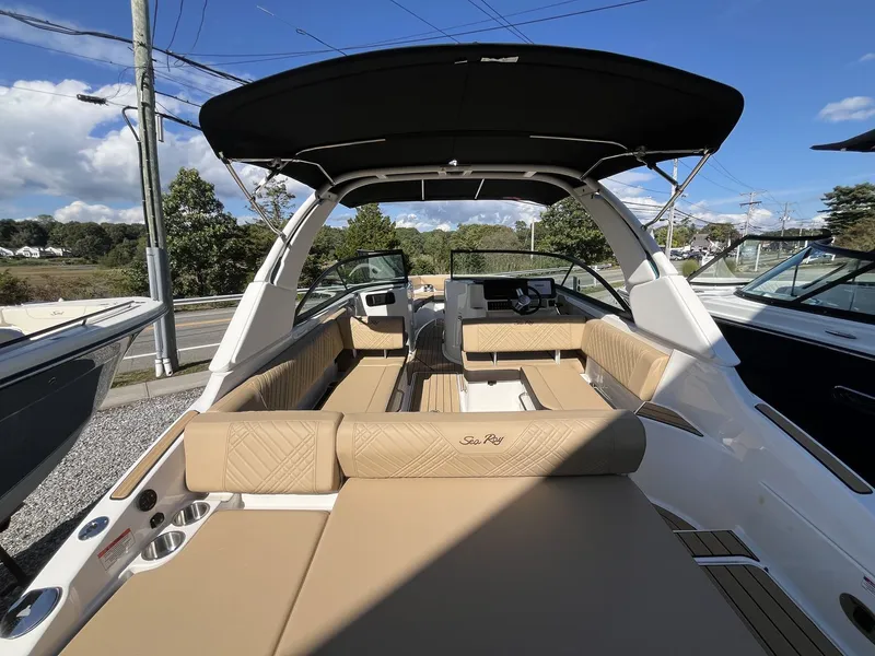 Slide: The Image of Sea Ray SDX 250 Outboard 2026 - 2