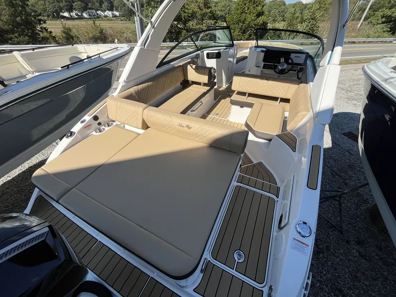 Slide: The Image of Sea Ray SDX 250 Outboard 2026 - 3