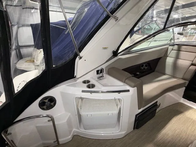 Slide: The Image of Regal 280 Express Cruiser 2014 - 10