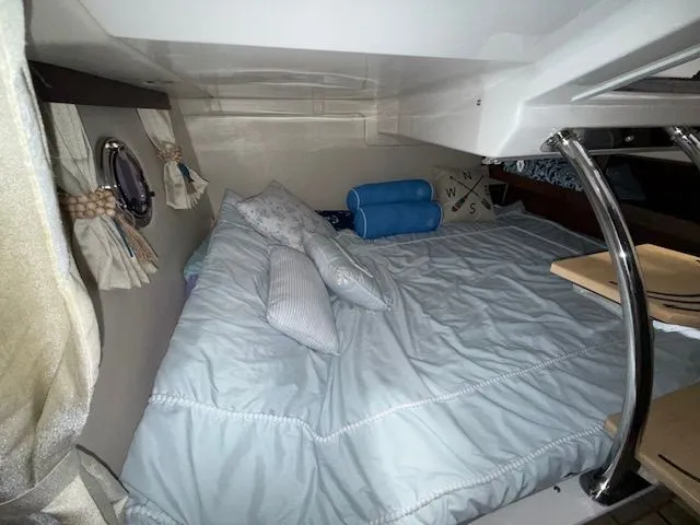 Slide: The Image of Regal 280 Express Cruiser 2014 - 16