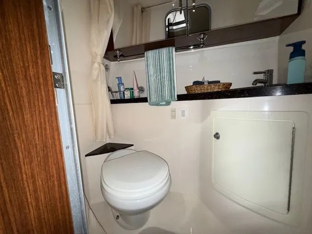 Slide: The Image of Regal 280 Express Cruiser 2014 - 19