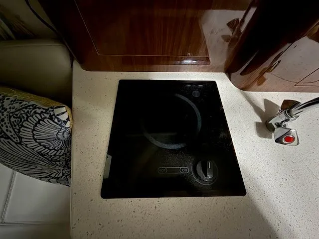 Slide: The Image of Regal 280 Express Cruiser 2014 - 23