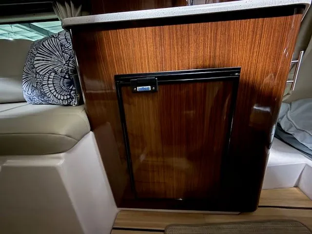 Slide: The Image of Regal 280 Express Cruiser 2014 - 24