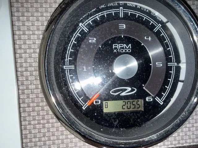 Slide: The Image of Regal 280 Express Cruiser 2014 - 25