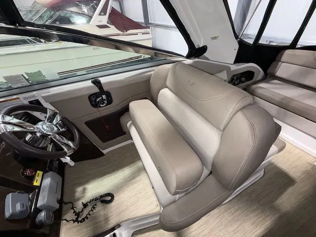 Slide: The Image of Regal 280 Express Cruiser 2014 - 4