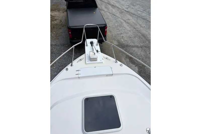 Slide: The Image of 2001 Grady-White Express 265 boat on trailer, viewed from above. - 6