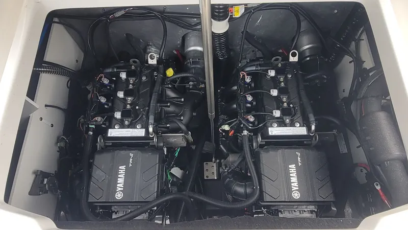 Slide: The Image of Yamaha 220 FSH Sport 2026 - 20