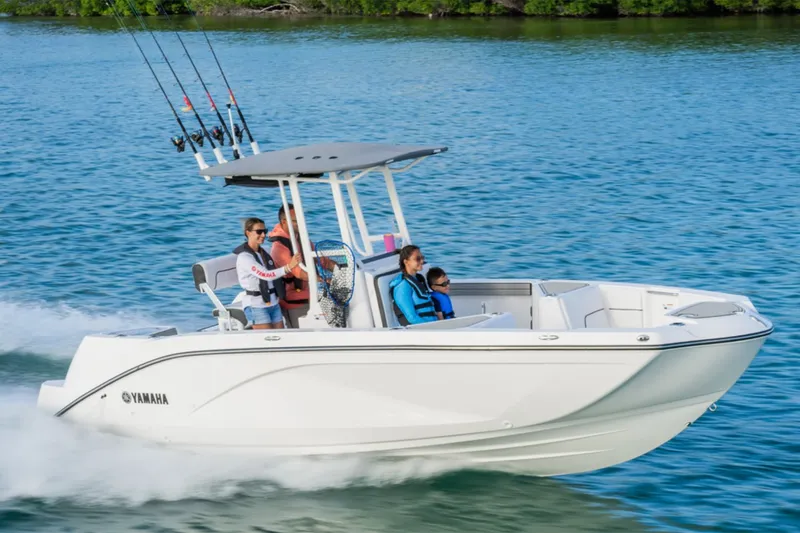 Slide: The Image of Yamaha 220 FSH Sport 2026 - 28