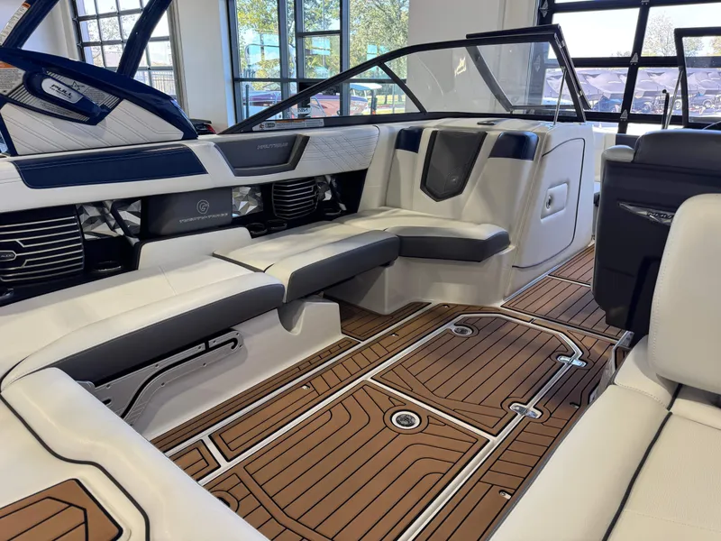 Slide: The Image of Nautique Super Air Nautique G23 2016 - 14