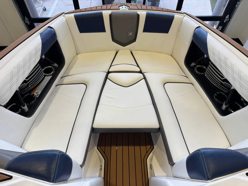 Slide: The Image of Nautique Super Air Nautique G23 2016 - 17