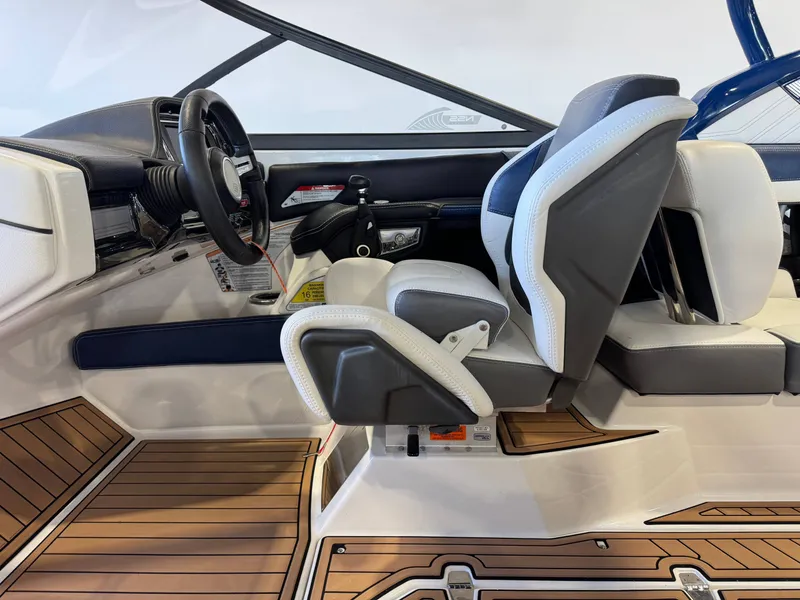 Slide: The Image of Nautique Super Air Nautique G23 2016 - 23