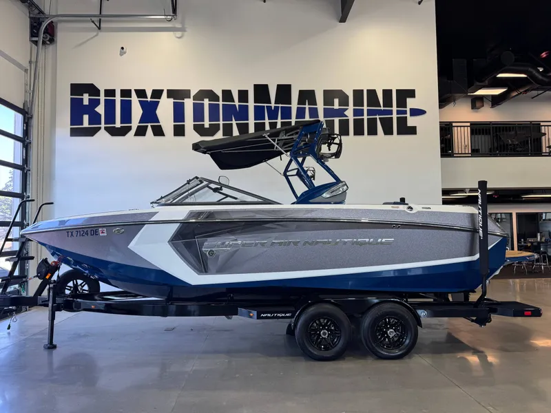 Slide: The Image of Nautique Super Air Nautique G23 2016 - 4
