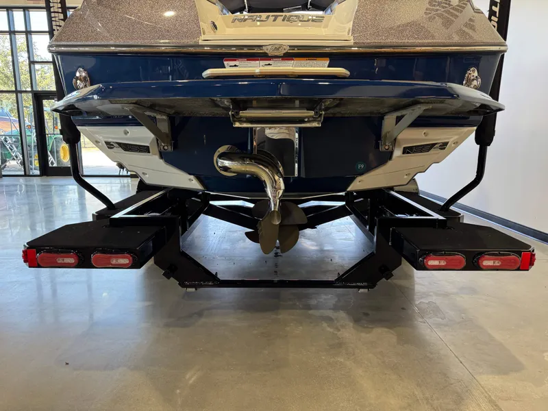 Slide: The Image of Nautique Super Air Nautique G23 2016 - 7