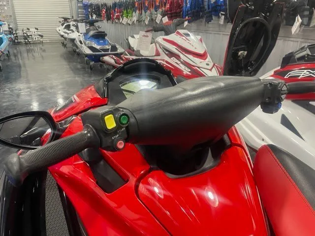 Slide: The Image of Kawasaki Jet Ski® Ultra® 310X SE 2014 - 4