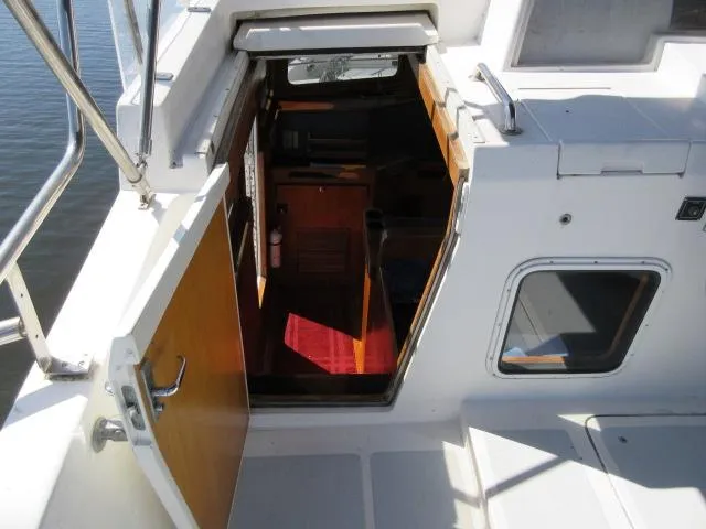 Slide: The Image of COMPANION WAY TO PILOTHOUSE - 15