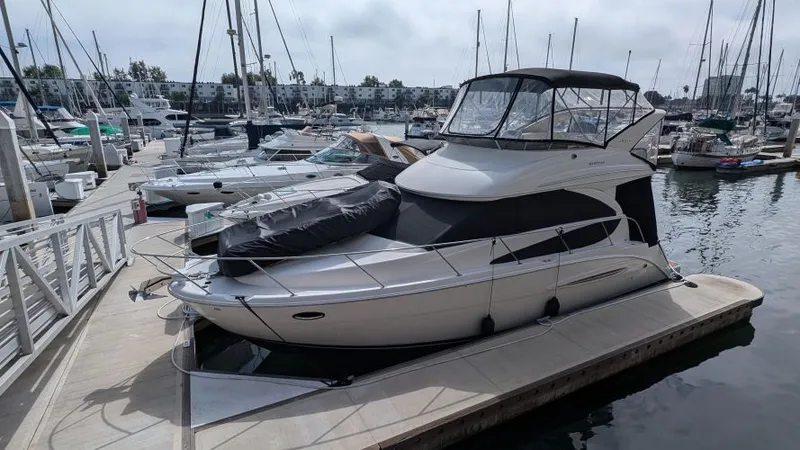 The Image of 2008 Meridian 341 Sedan - Image 1 - 1