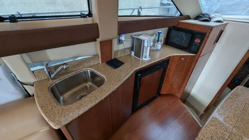 Slide: The Image of 2008 Meridian 341 Sedan - Image 19 - 19