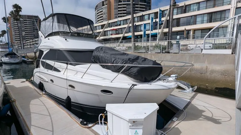 Slide: The Image of 2008 Meridian 341 Sedan - Image 3 - 3