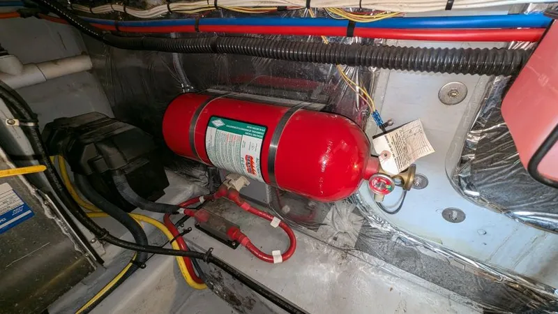 Slide: The Image of 2008 Meridian 341 Sedan - Image 41 - 41