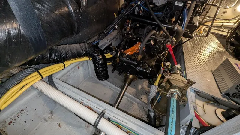 Slide: The Image of 2008 Meridian 341 Sedan - Image 46 - 46