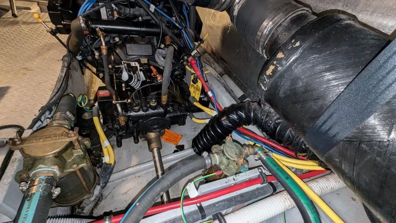 Slide: The Image of 2008 Meridian 341 Sedan - Image 47 - 47