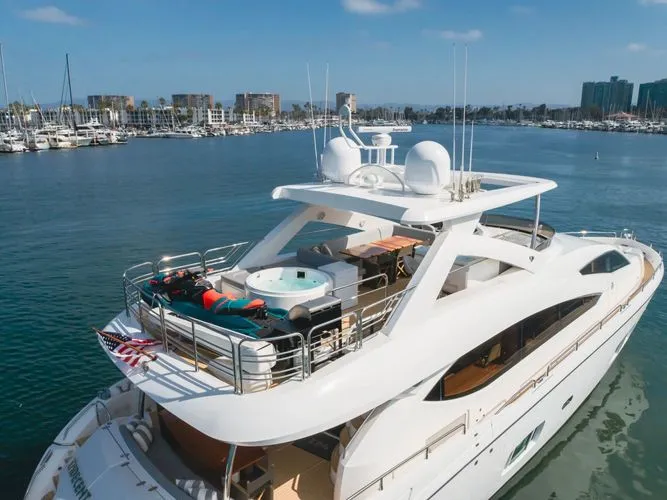 Slide: The Image of 2011 Sunseeker 88 Yacht - Image 26 - 26