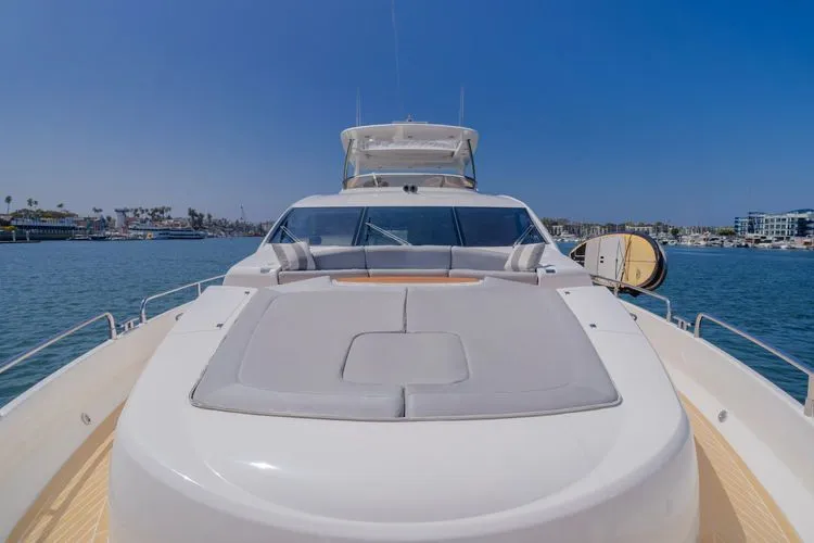 Slide: The Image of 2011 Sunseeker 88 Yacht - Image 38 - 38