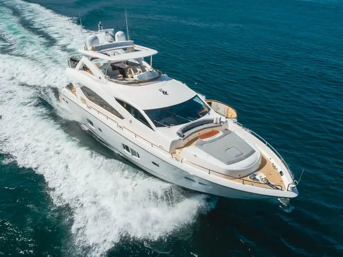 Slide: The Image of 2011 Sunseeker 88 Yacht - Image 4 - 4