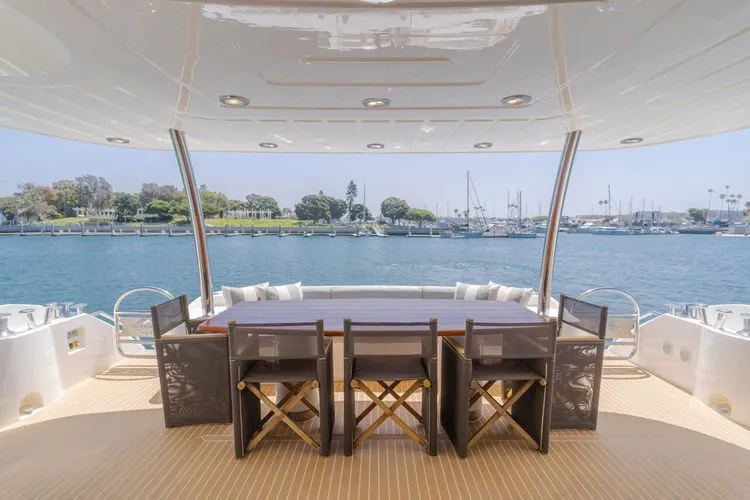 Slide: The Image of 2011 Sunseeker 88 Yacht - Image 45 - 45