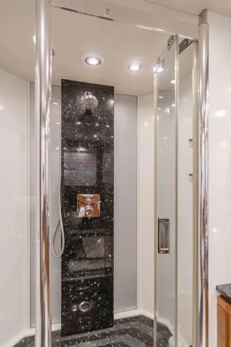 Slide: The Image of 2011 Sunseeker 88 Yacht - Image 83 - 83