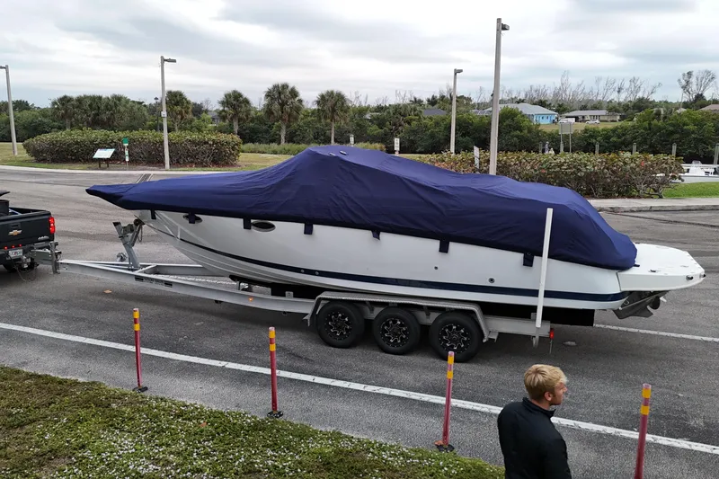 Slide: The Image of Volvo Penta 5.7 GSi engine in 1999 Cobalt 293 boat, detailed view. - 62