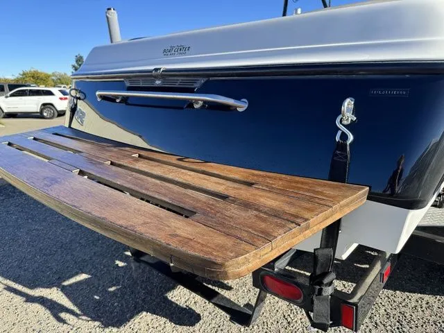 Slide: The Image of Tigé 2100V Limited 1999 - 14