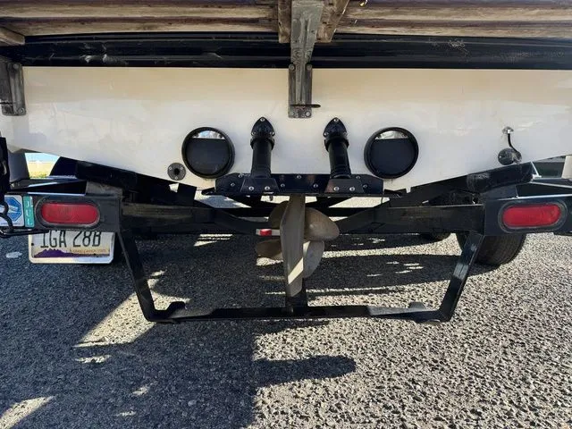 Slide: The Image of Tigé 2100V Limited 1999 - 16