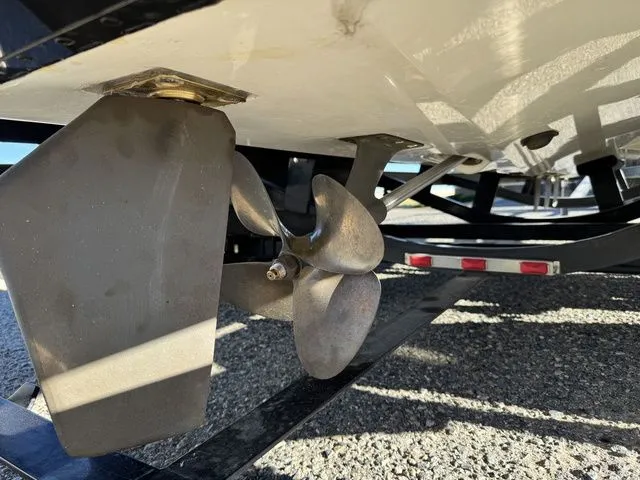 Slide: The Image of Tigé 2100V Limited 1999 - 18