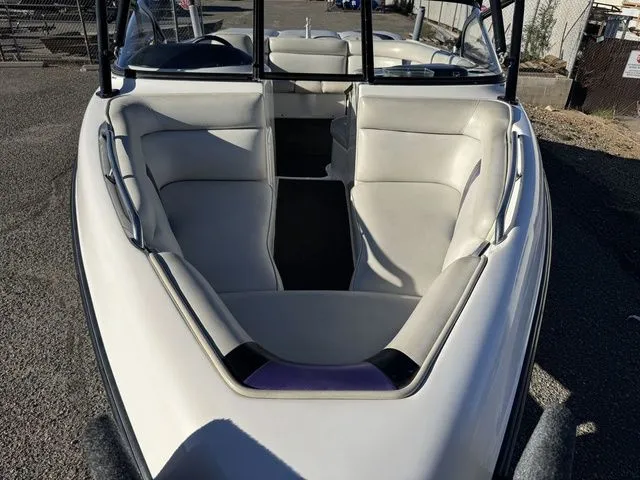 Slide: The Image of Tigé 2100V Limited 1999 - 22