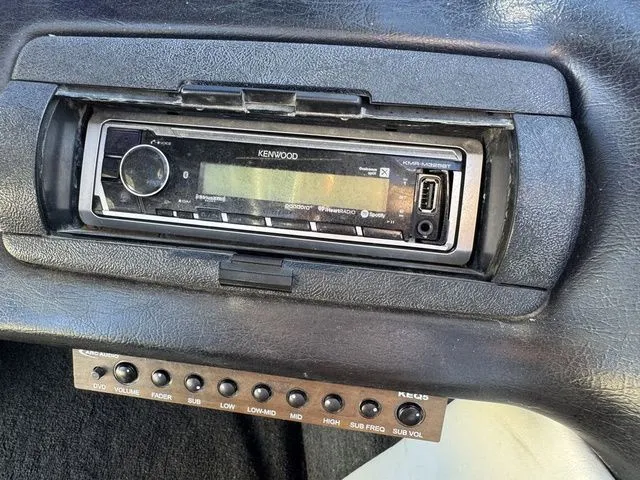 Slide: The Image of Tigé 2100V Limited 1999 - 35