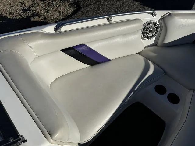 Slide: The Image of Tigé 2100V Limited 1999 - 39