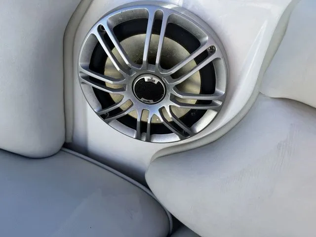 Slide: The Image of Tigé 2100V Limited 1999 - 41