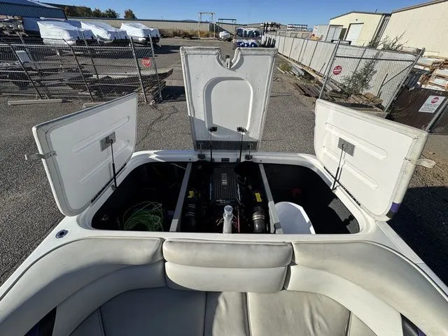 Slide: The Image of Tigé 2100V Limited 1999 - 52