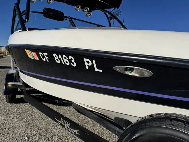 Slide: The Image of Tigé 2100V Limited 1999 - 6