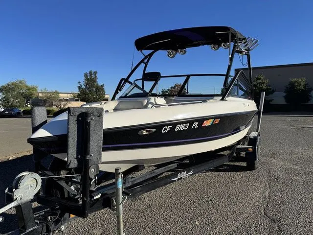 Slide: The Image of Tigé 2100V Limited 1999 - 77