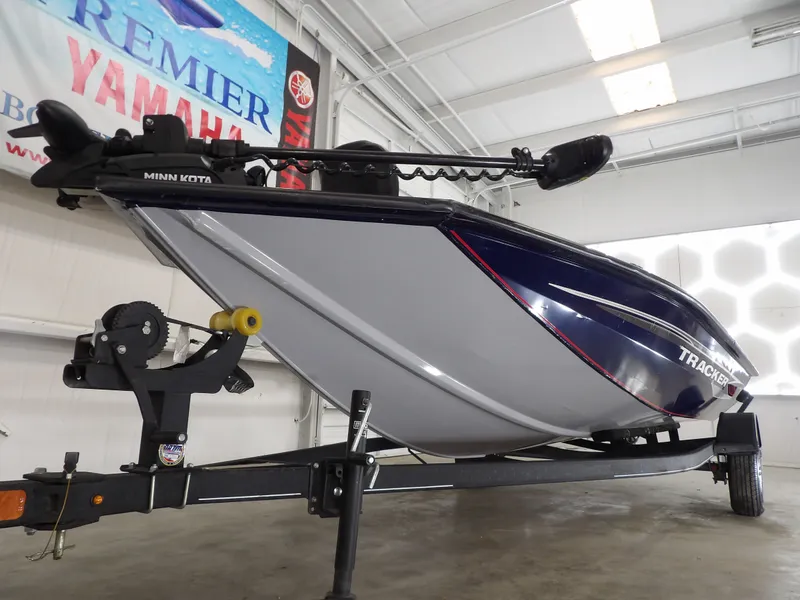 Slide: The Image of Tracker Pro Team 175 2019 - 5