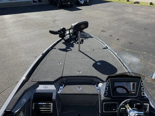 Slide: The Image of Ranger Z519R 2026 - 4